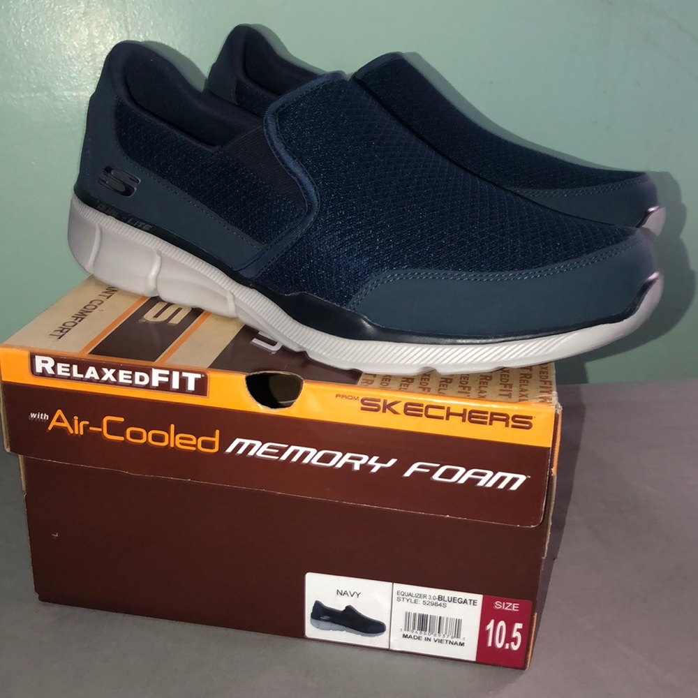 Skechers